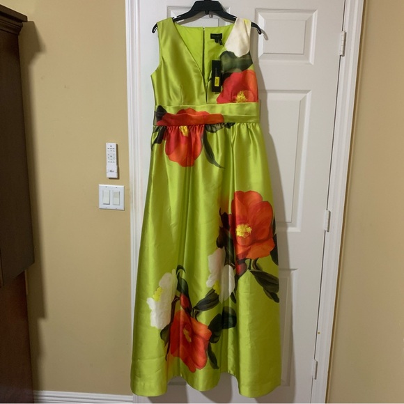 NWT Donna Karan New York Printed V-neck Floral Mikado Gown 14 Formal Wedding - Picture 6 of 16